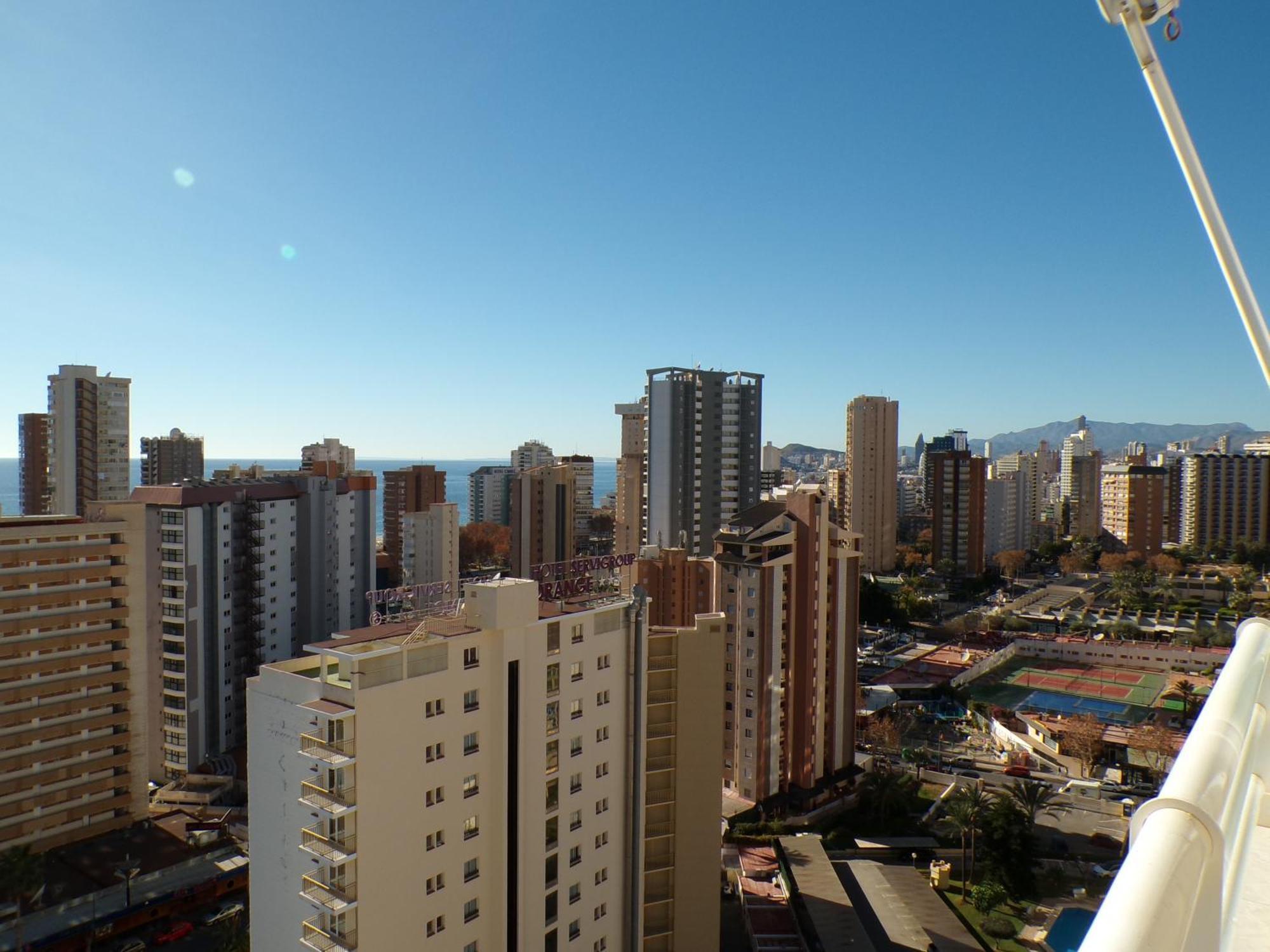 Apartamento Torre Domo Benidorm Bagian luar foto